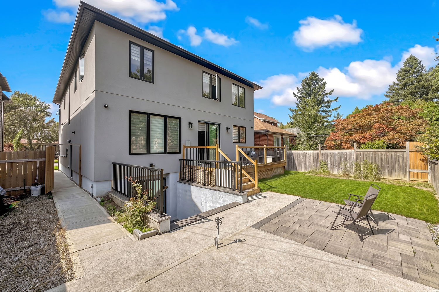 1560 W Slaughter Ln — photo 8