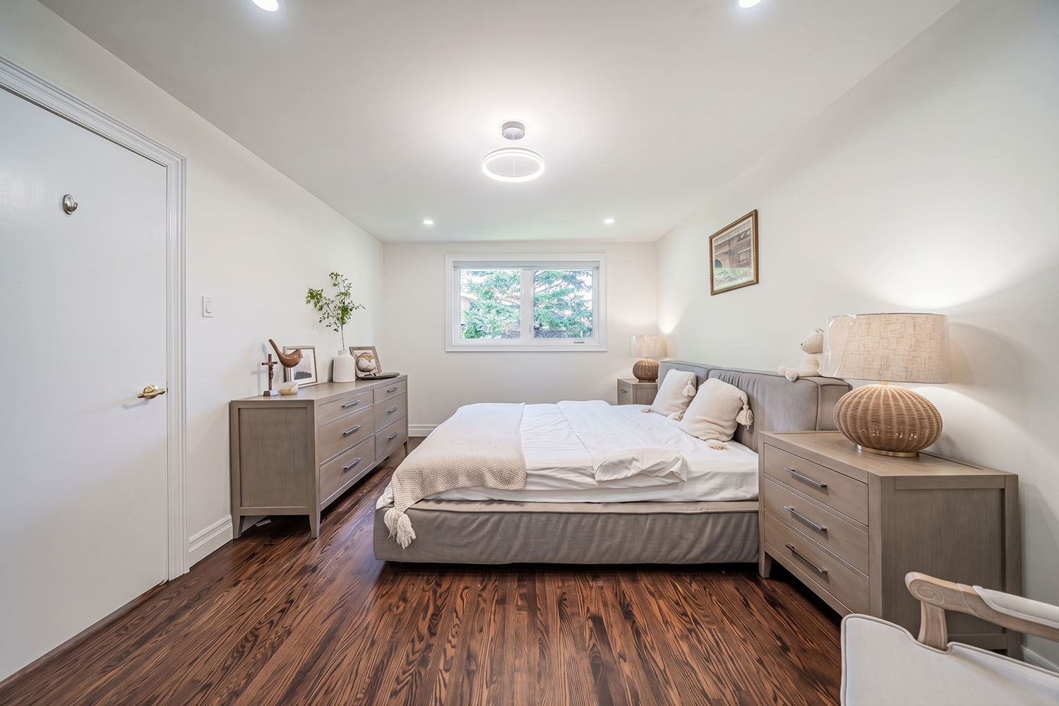 2105 Pinehurst Ave — photo 3